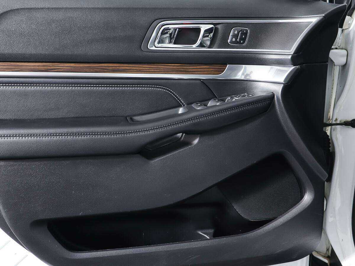 Купить Ford Explorer, 2017, 120 000 км.. Фото: #18