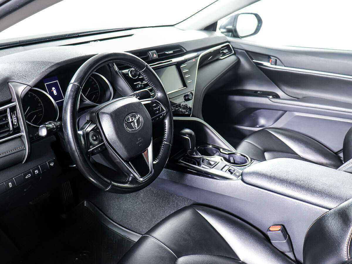 Купить Toyota Camry, 2018, 120 635 км.. Фото: #12