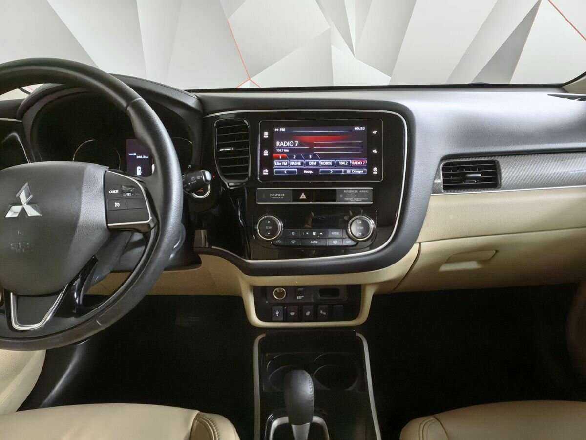 Купить Mitsubishi Outlander, 2019, 62 238 км.. Фото: #10