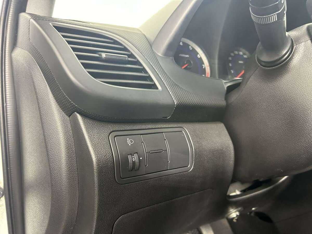 Купить Hyundai Solaris, 2015, 130 893 км.. Фото: #8