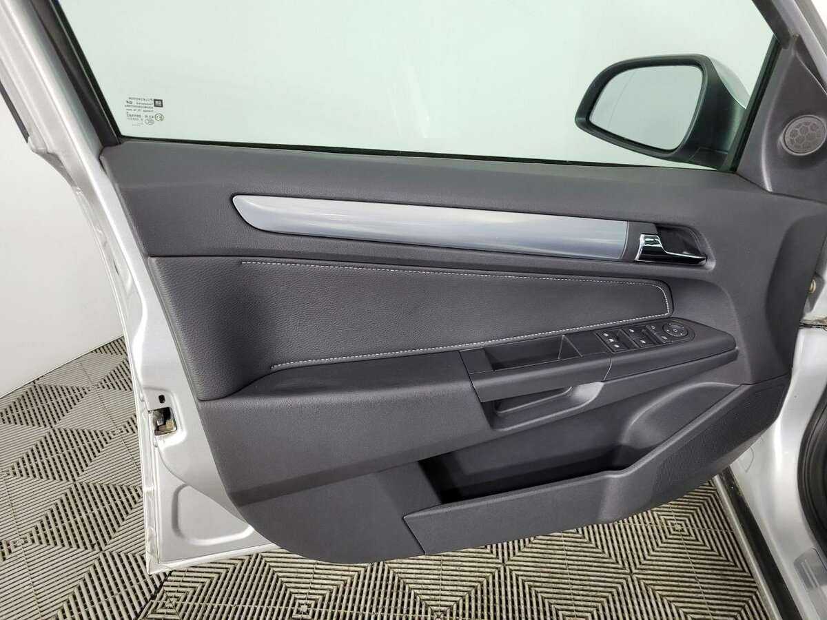 Купить Опель Астра, 2012, 117 000 км.. Фото: #7