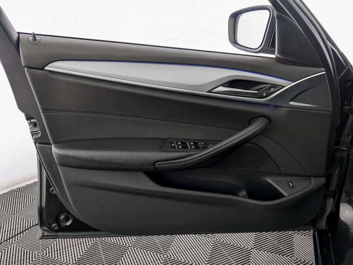 Купить BMW 5 серии, 2018, 239 016 км.. Фото: #14