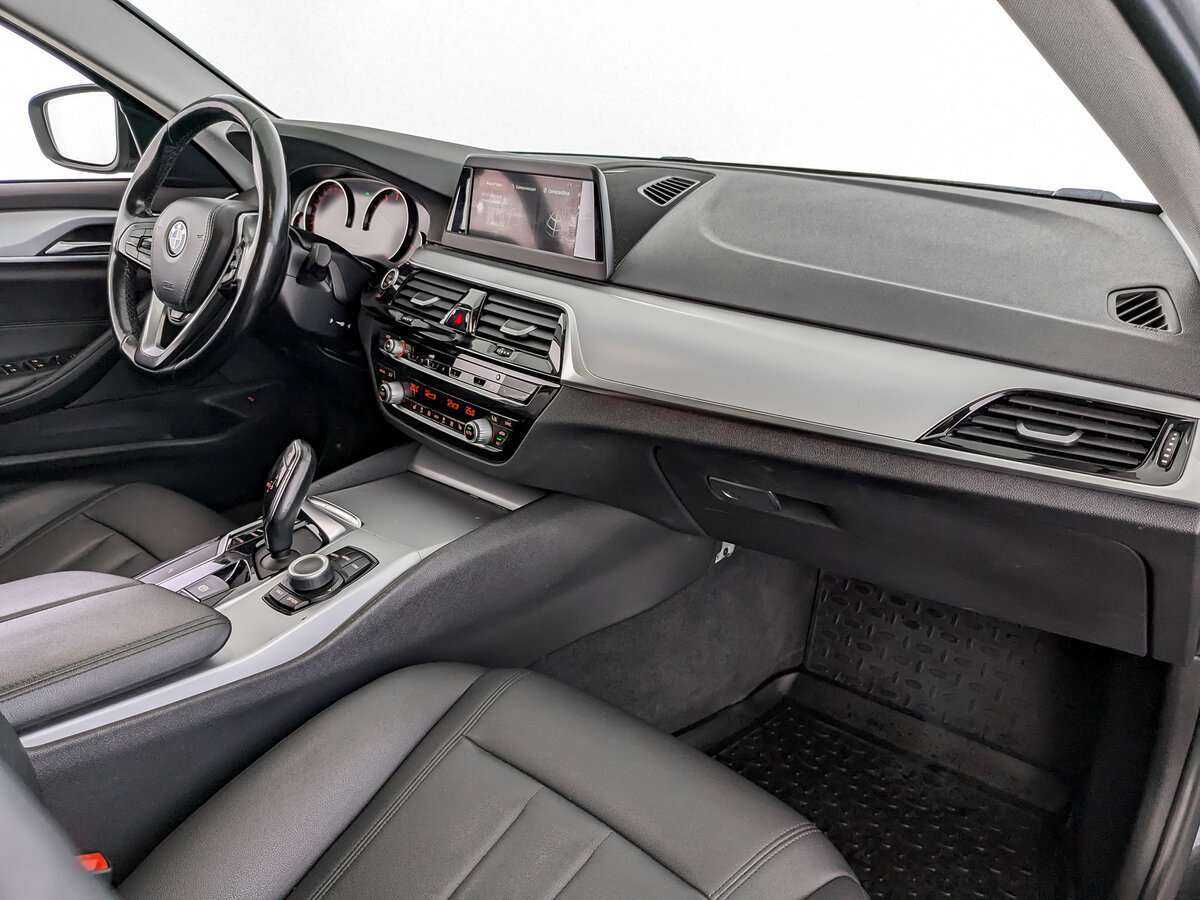 Купить BMW 5 серии, 2018, 187 995 км.. Фото: #8