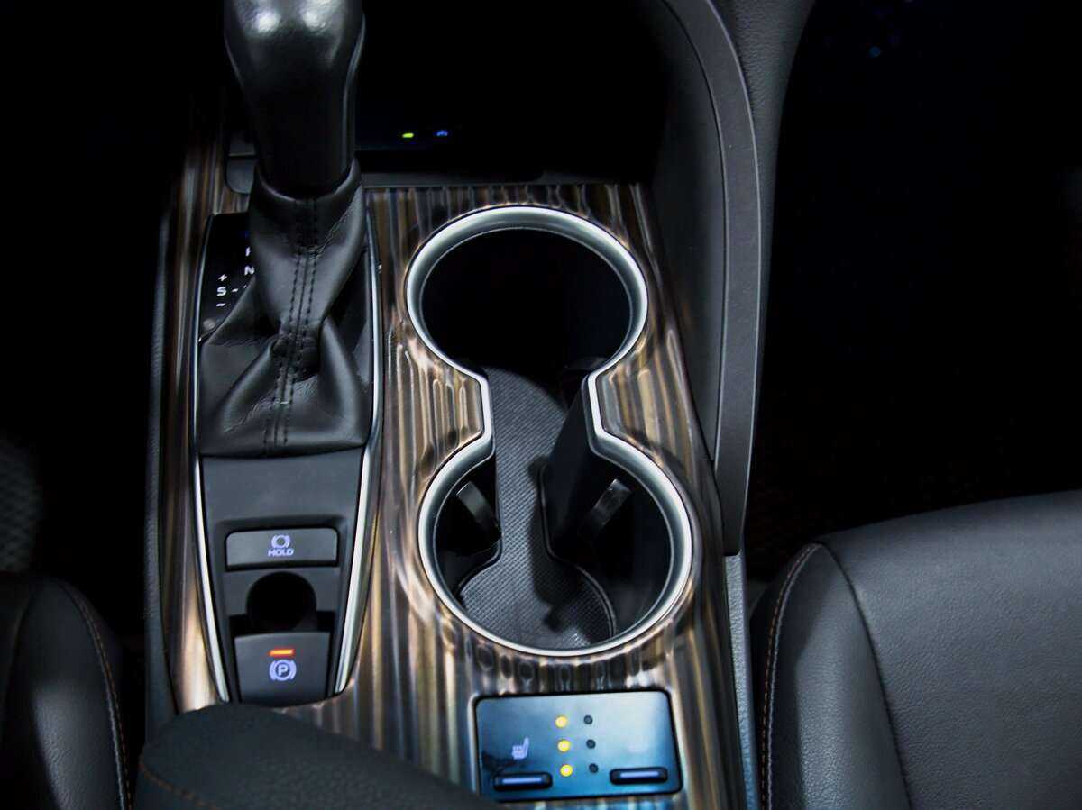 Купить Toyota Camry, 2020, 60 758 км.. Фото: #9