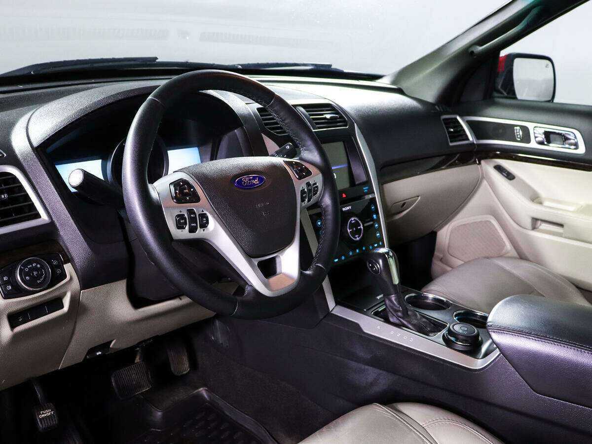 Купить Ford Explorer, 2012, 125 651 км.. Фото: #10