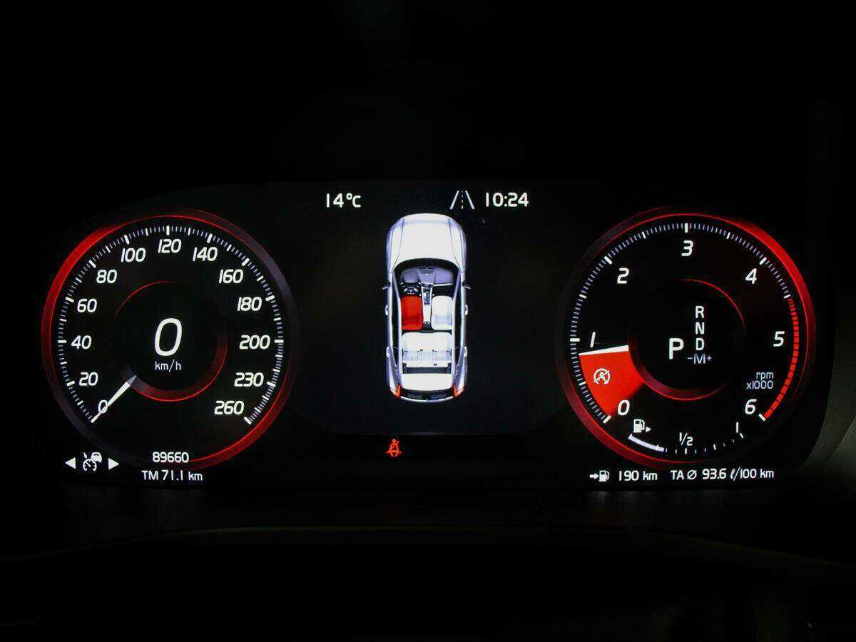 Купить Volvo XC40, 2019, 89 659 км.. Фото: #10