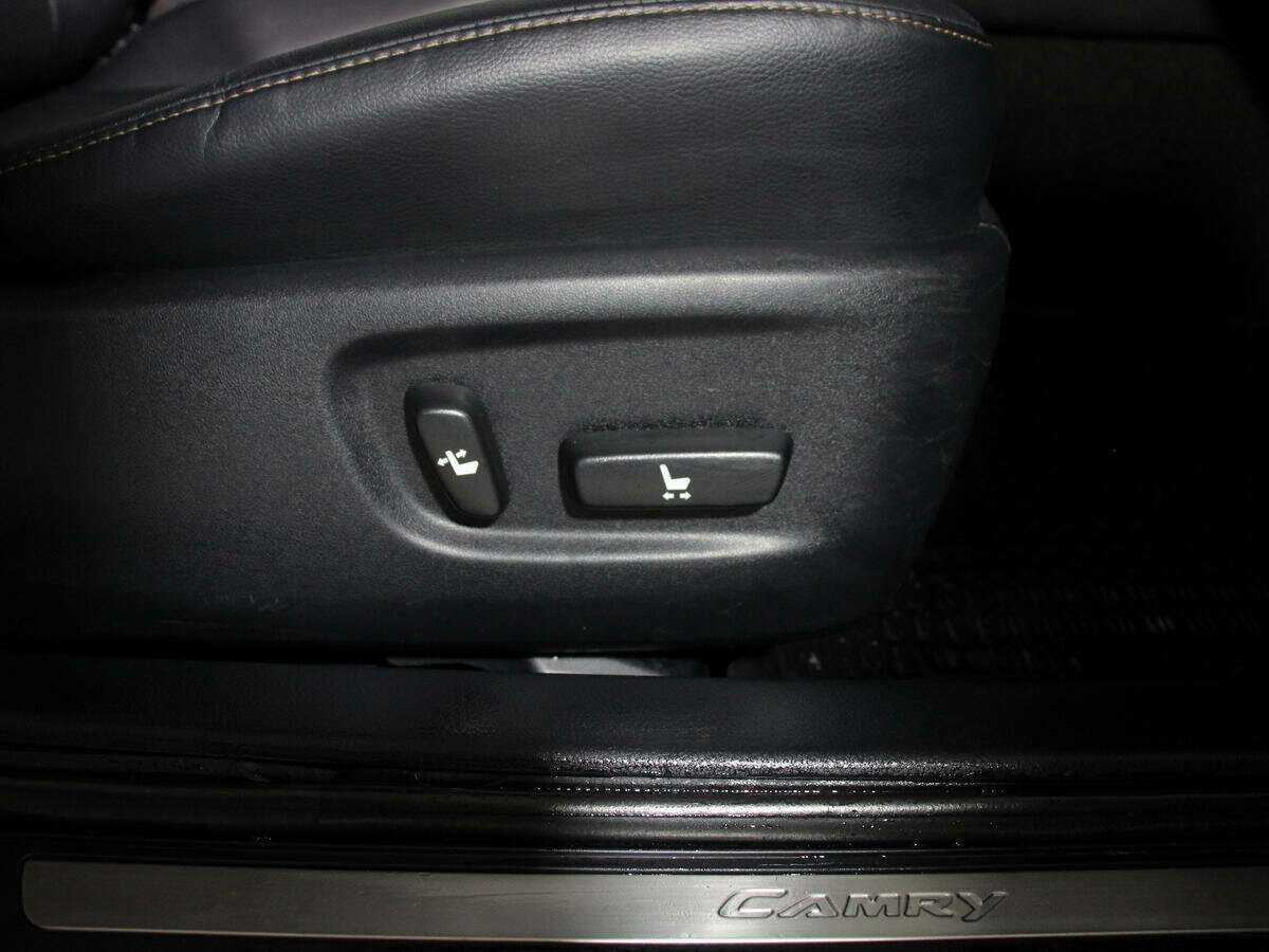 Купить Toyota Camry, 2018, 101 050 км.. Фото: #14