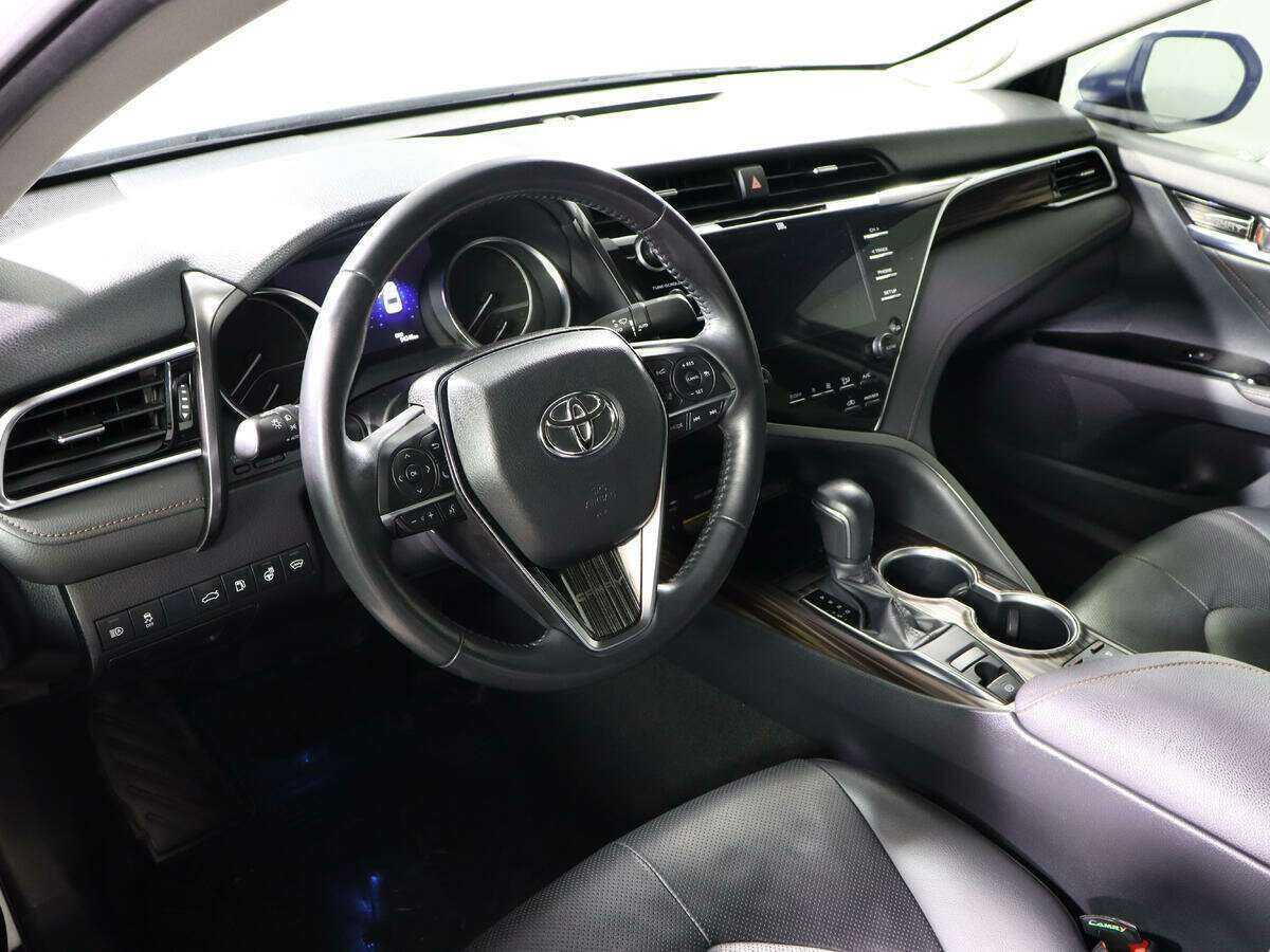 Купить Toyota Camry, 2018, 94 345 км.. Фото: #11