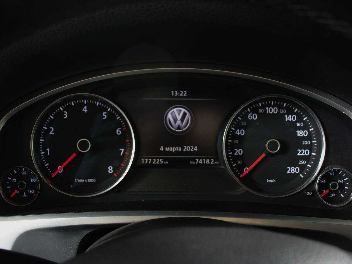 Купить Volkswagen Touareg, 2015, 177 224 км.. Фото: #7