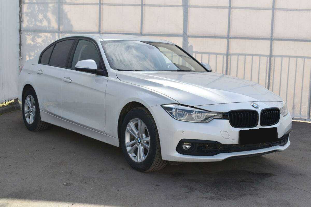 Купить BMW 3 серии, 2018, 116 953 км.. Фото: #2