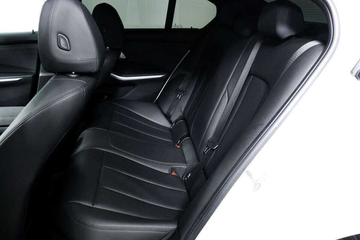 Купить BMW 3 серии, 2019, 95 150 км.. Фото: #11