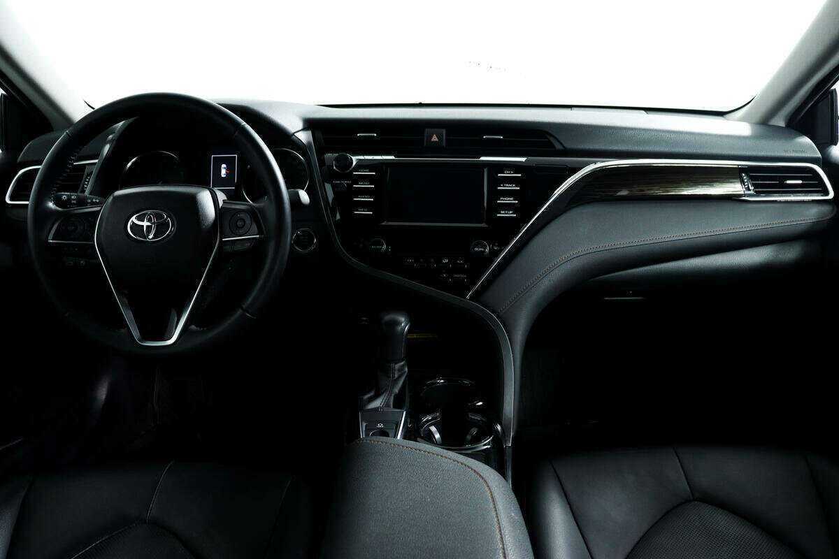 Купить Toyota Camry, 2018, 44 138 км.. Фото: #10