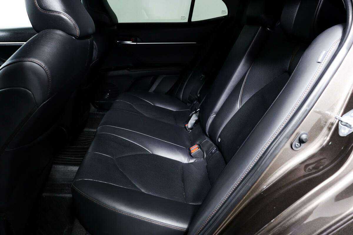 Купить Toyota Camry, 2019, 142 527 км.. Фото: #11