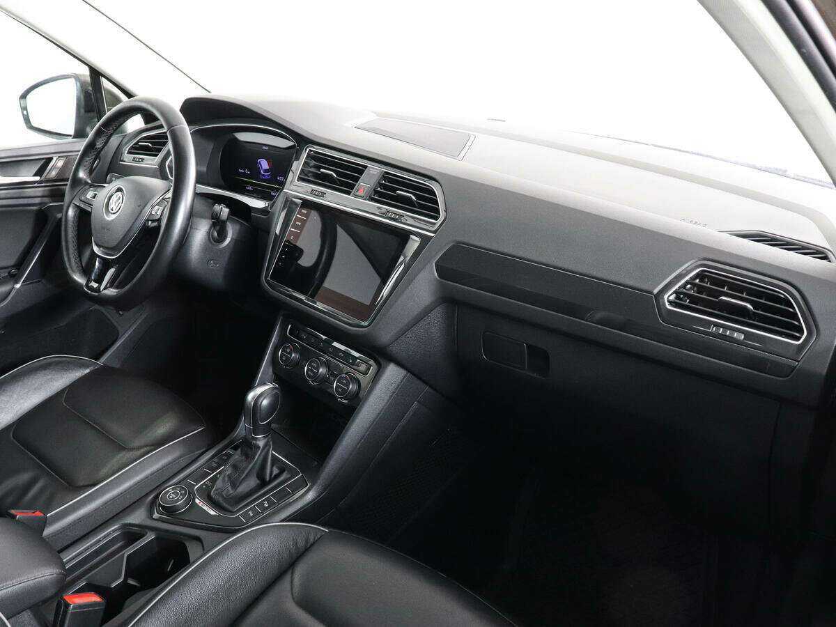Купить Volkswagen Tiguan, 2018, 106 310 км.. Фото: #5