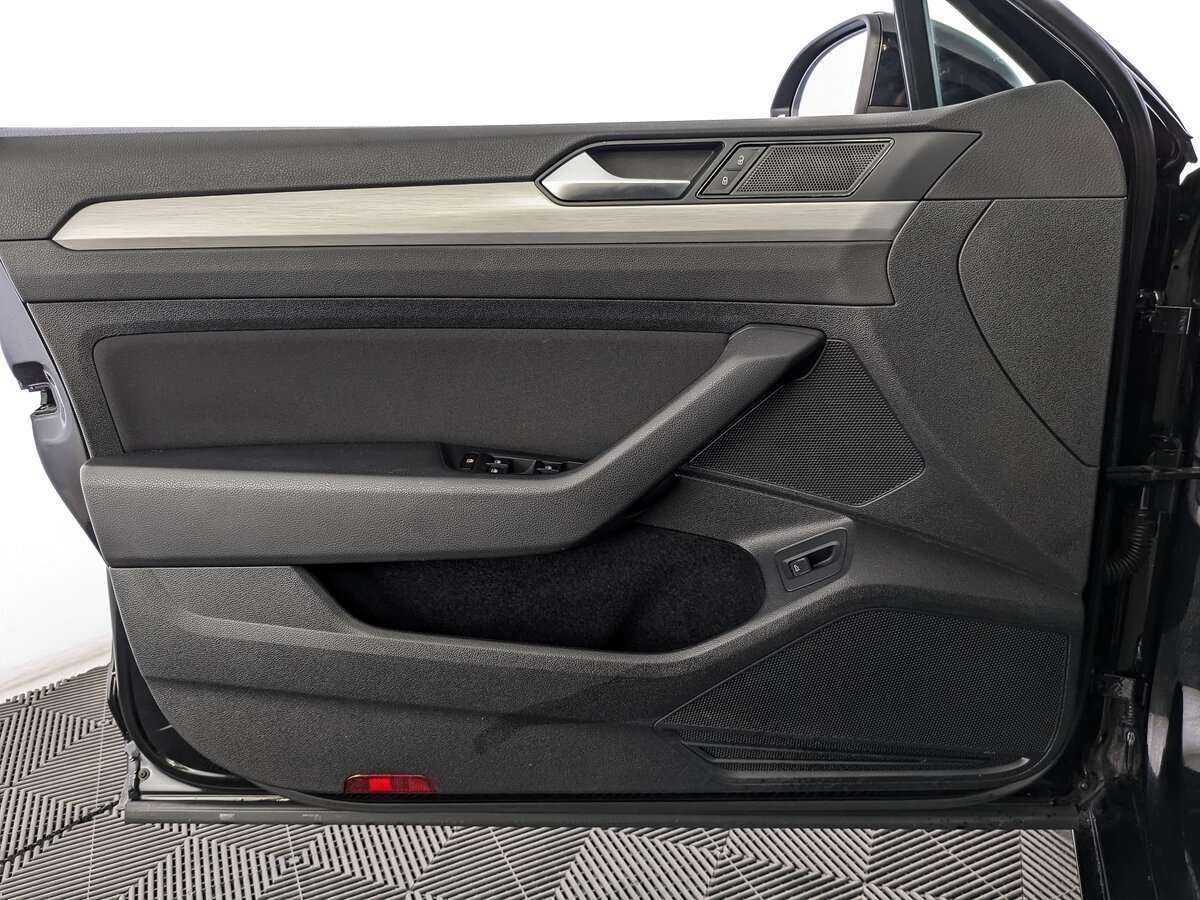 Купить Volkswagen Passat, 2016, 61 012 км.. Фото: #13