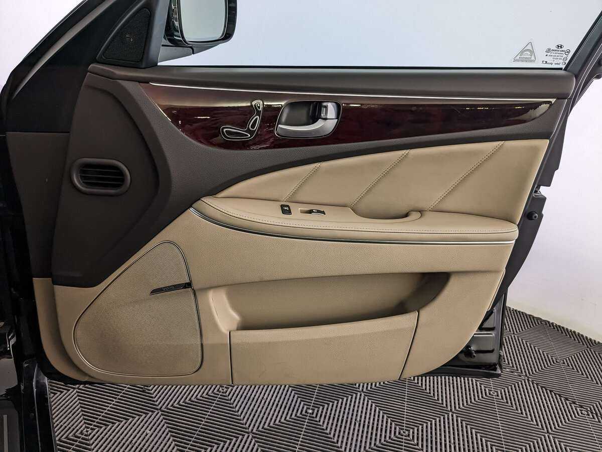 Купить Hyundai Equus, 2012, 99 017 км.. Фото: #19