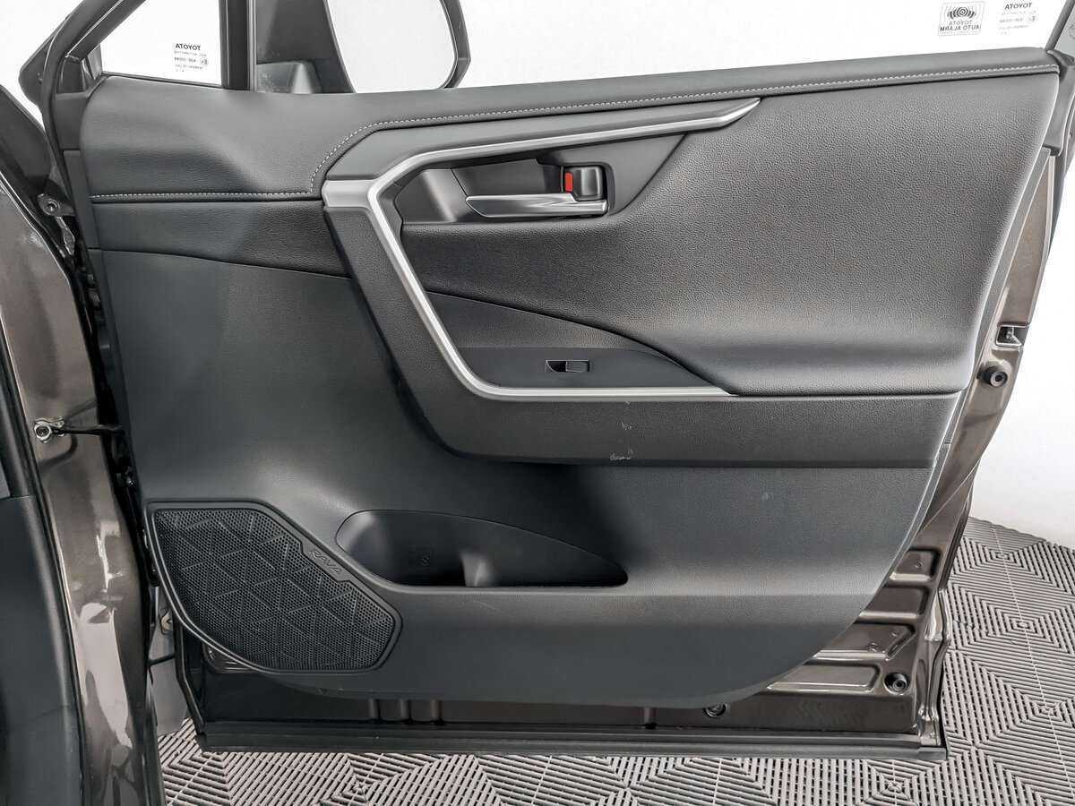 Купить Toyota RAV4, 2020, 60 221 км.. Фото: #19