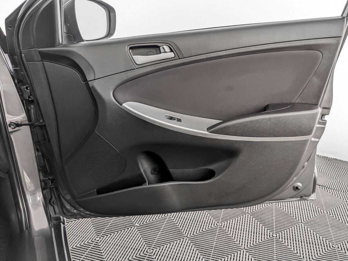 Купить Hyundai Solaris, 2015, 184 890 км.. Фото: #19