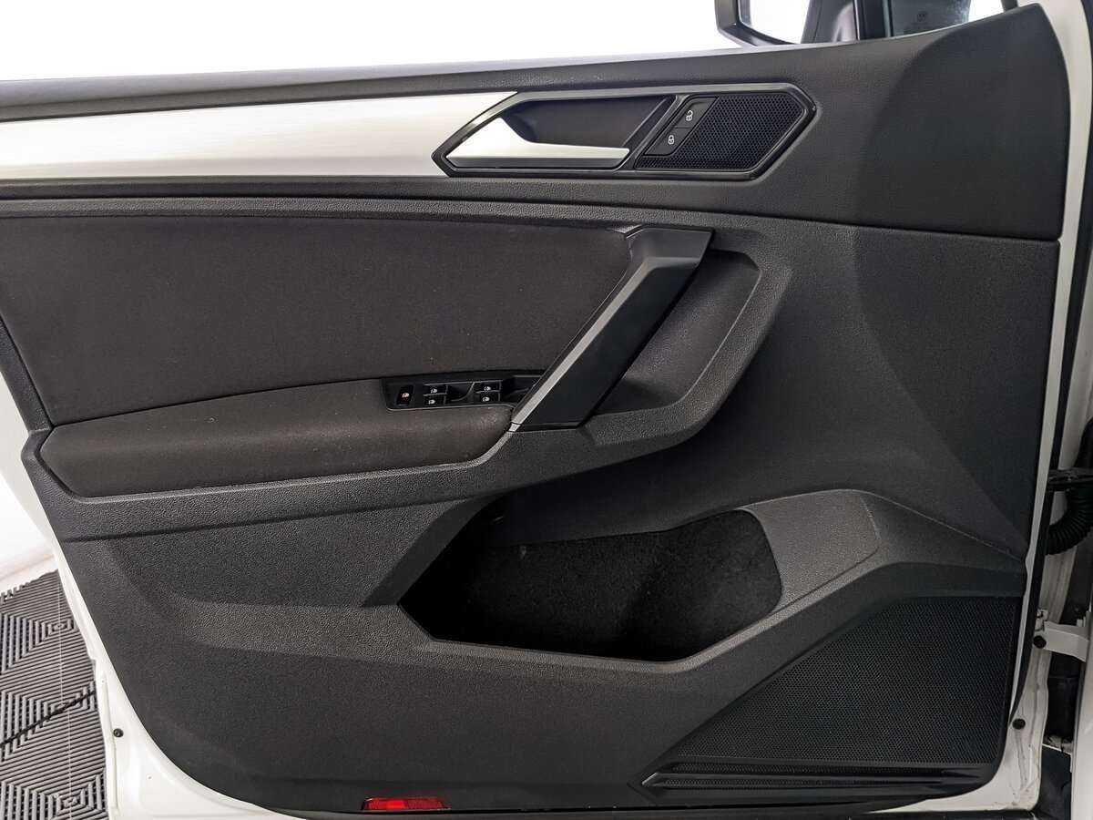 Купить Volkswagen Tiguan, 2018, 133 758 км.. Фото: #14