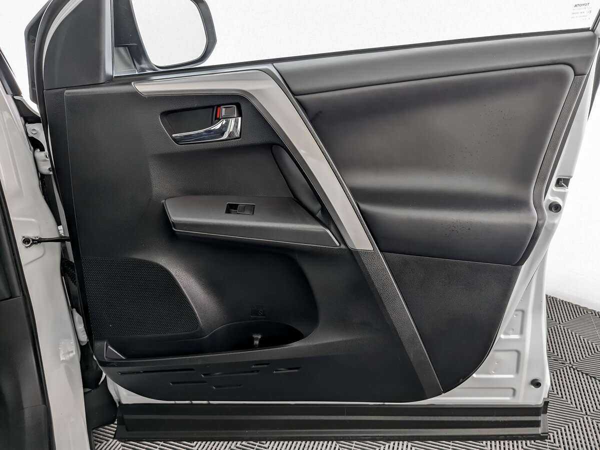 Купить Toyota RAV4, 2019, 139 115 км.. Фото: #19