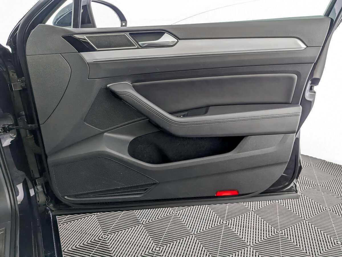 Купить Volkswagen Passat, 2017, 114 127 км.. Фото: #24