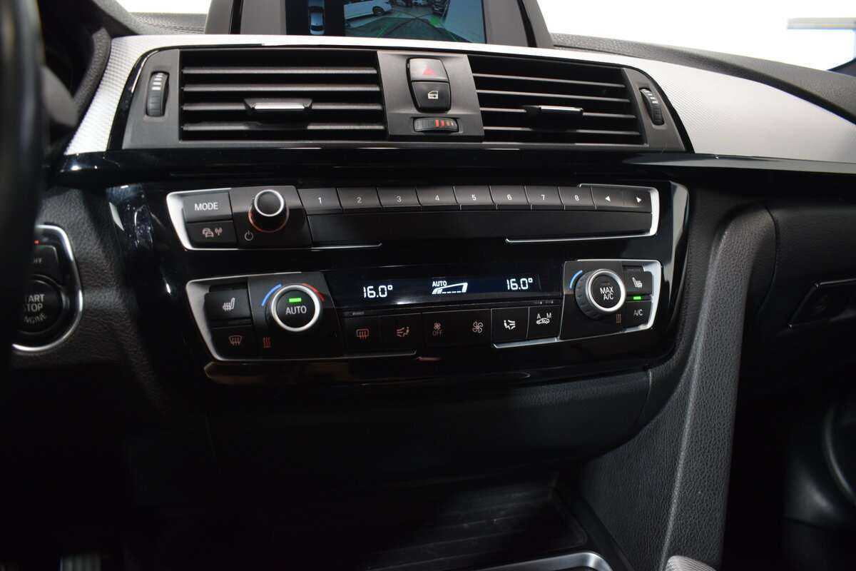 Купить BMW 3 серии, 2018, 90 687 км.. Фото: #17