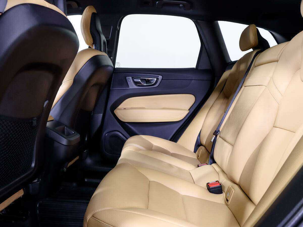 Купить Volvo XC60, 2018, 129 150 км.. Фото: #8