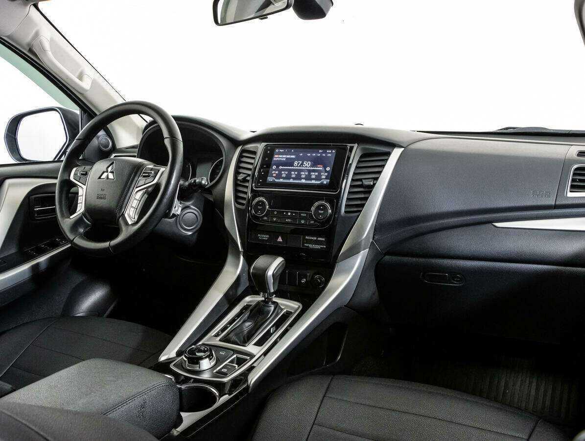 Купить Mitsubishi Pajero Sport, 2017, 96 505 км.. Фото: #8