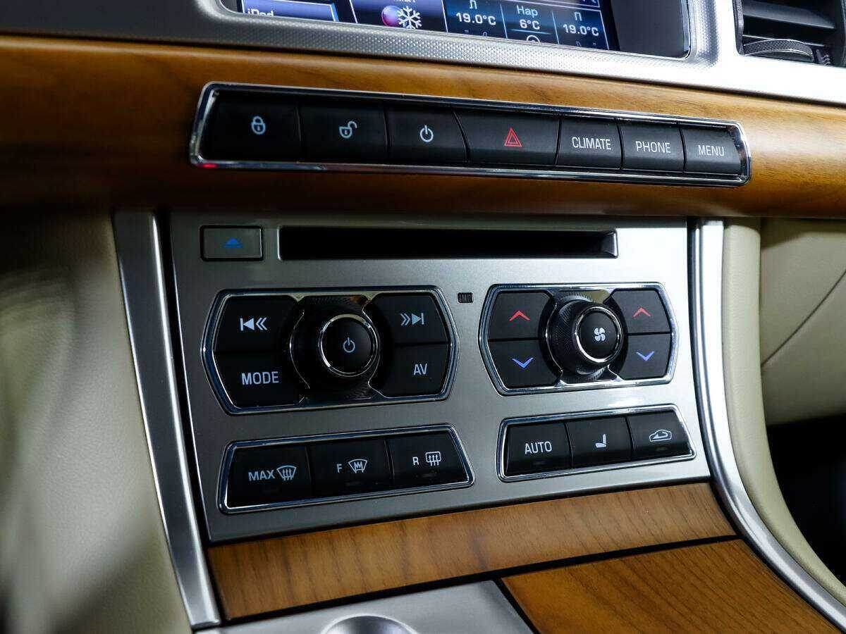 Купить Jaguar XF, 2013, 50 811 км.. Фото: #13