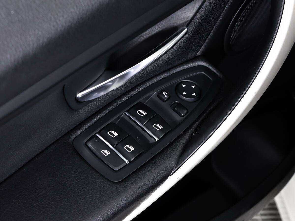 Купить BMW 3 серии, 2015, 114 354 км.. Фото: #19