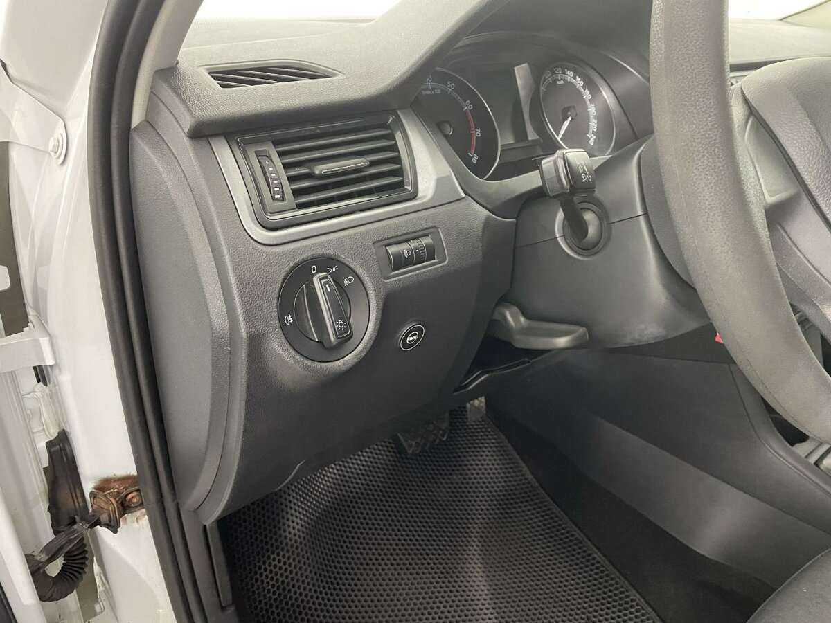 Купить Skoda Rapid, 2019, 102 000 км.. Фото: #8