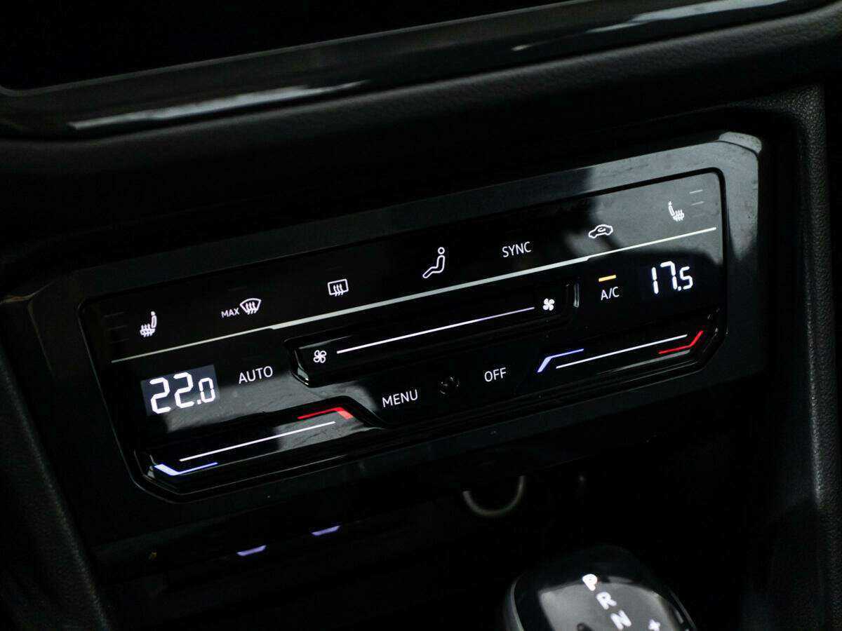 Купить Volkswagen Tiguan, 2021, 98 939 км.. Фото: #15