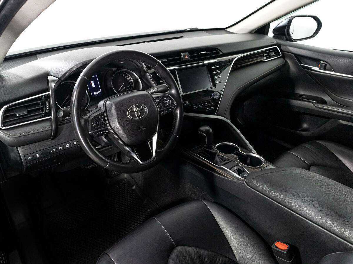 Купить Toyota Camry, 2018, 65 805 км.. Фото: #10