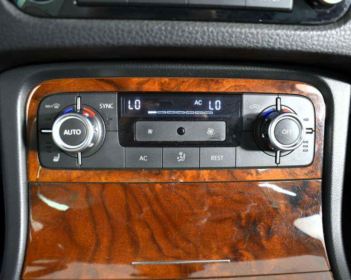 Купить Volkswagen Touareg, 2012, 299 500 км.. Фото: #11