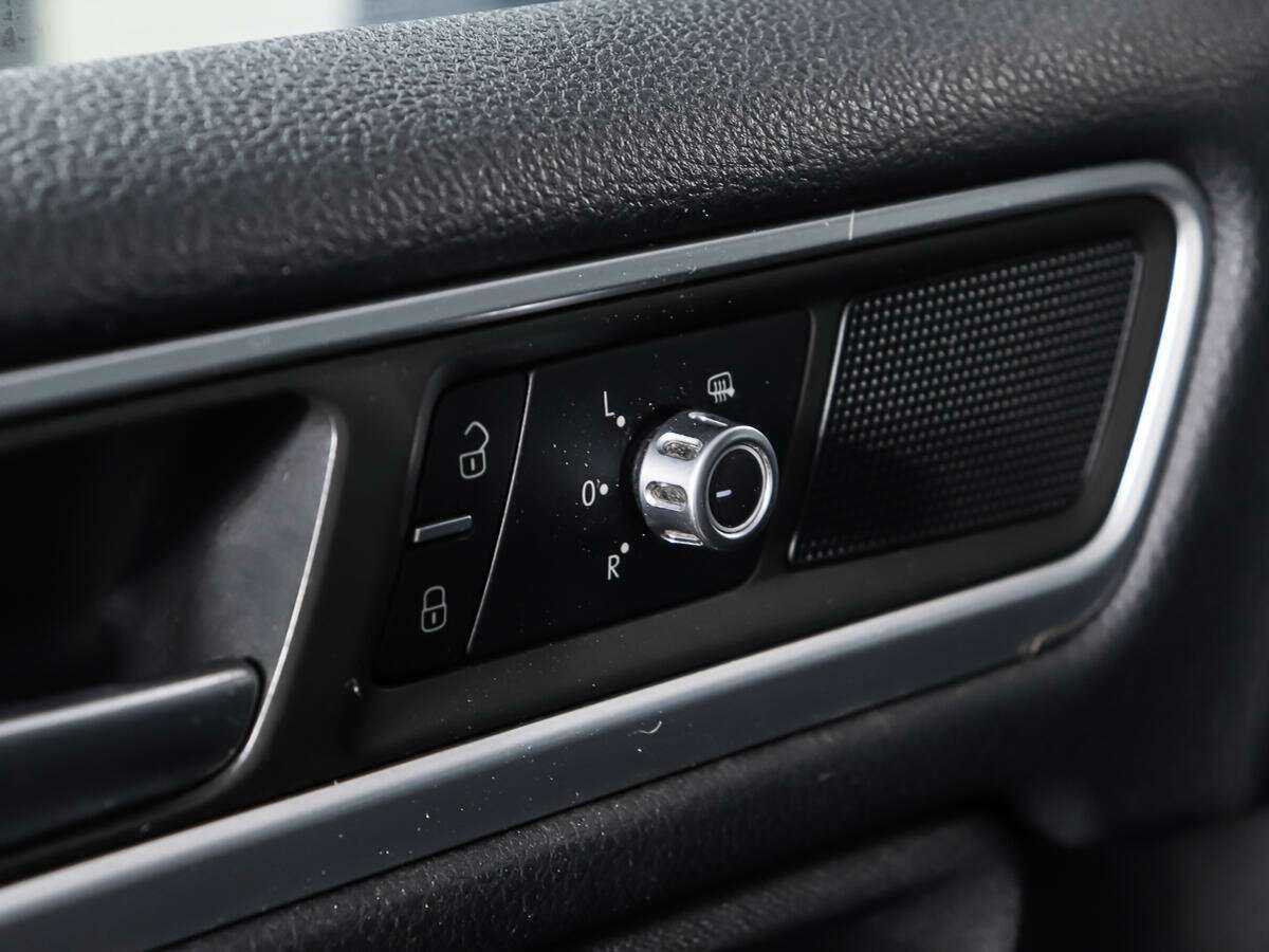 Купить Volkswagen Touareg, 2013, 321 298 км.. Фото: #17