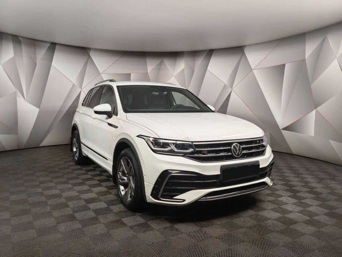 Купить Volkswagen Tiguan, 2021, 48 962 км.. Фото: #2
