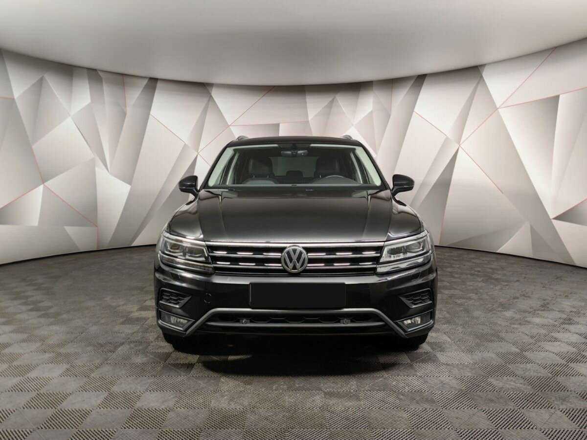 Купить Volkswagen Tiguan, 2018, 82 646 км.. Фото: #6