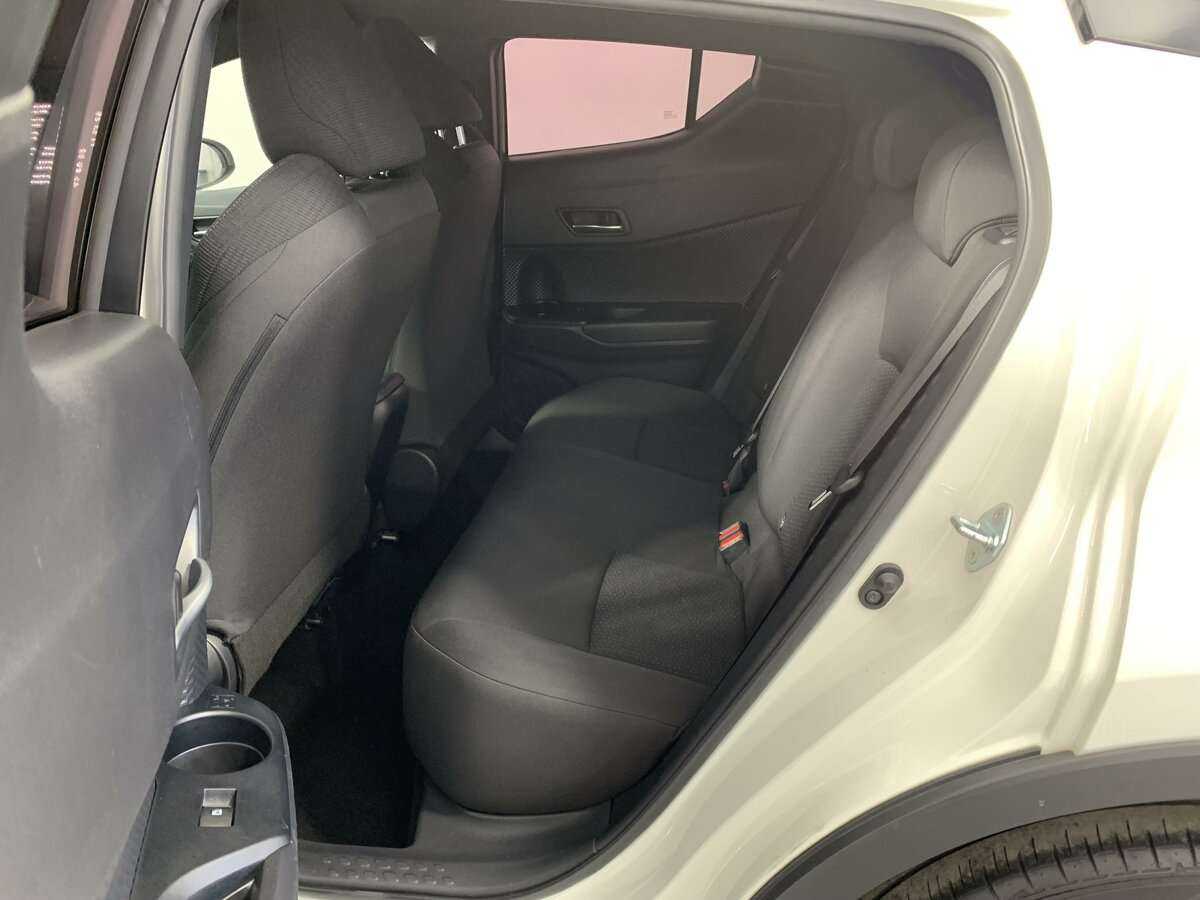 Купить Toyota C-HR, 2019, 91 103 км.. Фото: #9