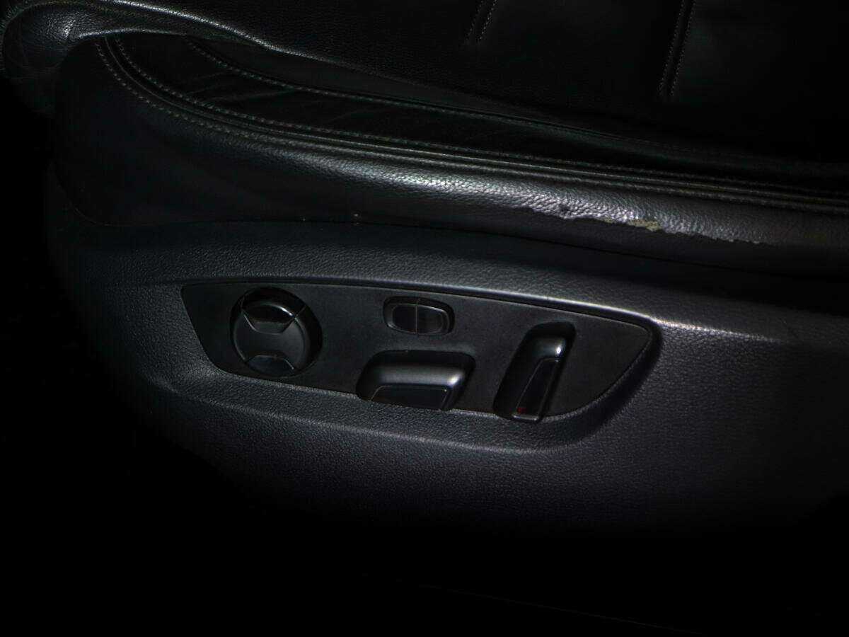 Купить Volkswagen Touareg, 2012, 200 985 км.. Фото: #19