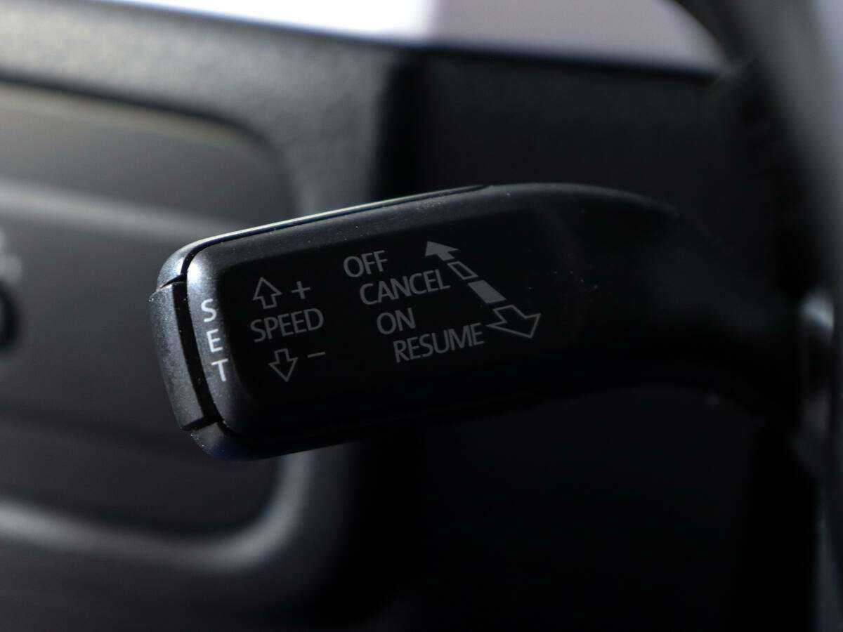 Купить Volkswagen Touareg, 2012, 200 985 км.. Фото: #23