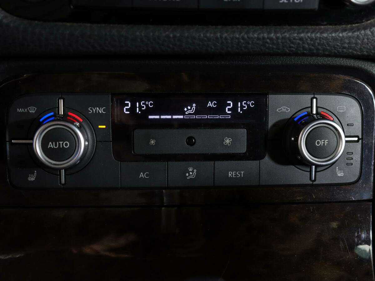 Купить Volkswagen Touareg, 2012, 200 985 км.. Фото: #24