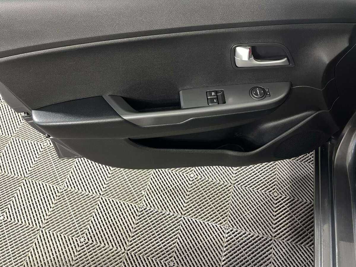 Купить Kia Rio, 2015, 162 419 км.. Фото: #7