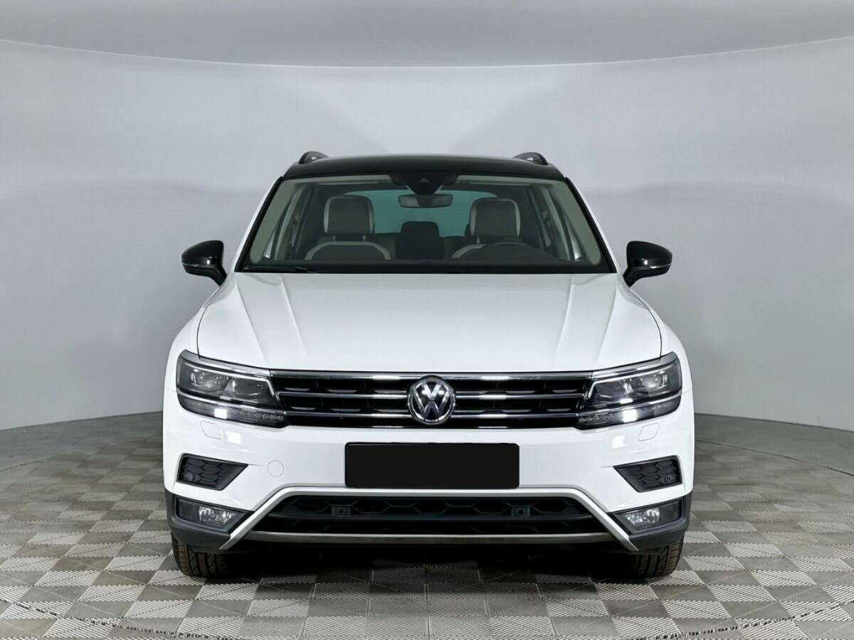 Купить Volkswagen Tiguan, 2019, 82 960 км.. Фото: #2