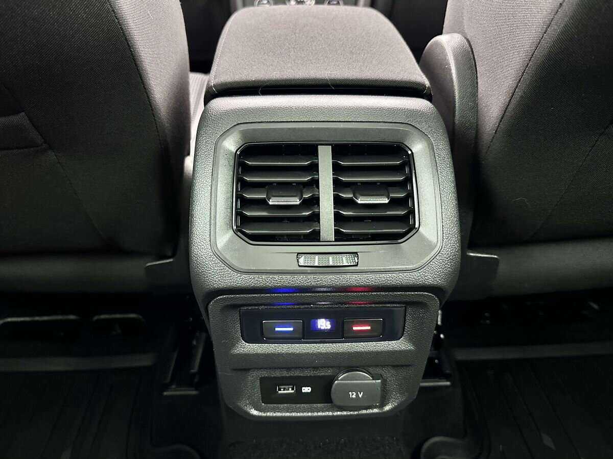 Купить Volkswagen Tiguan, 2019, 82 960 км.. Фото: #14