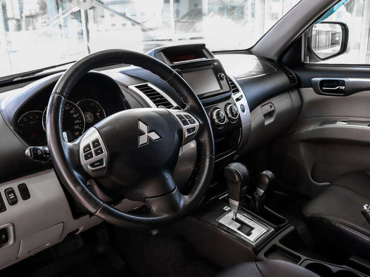 Купить Mitsubishi Pajero Sport, 2015, 49 559 км.. Фото: #8