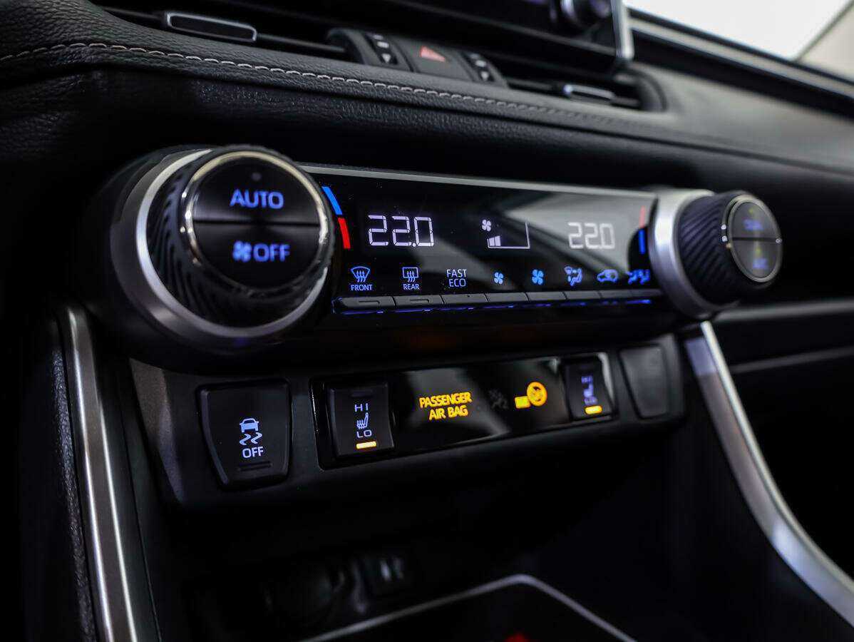 Купить Toyota RAV4, 2020, 69 982 км.. Фото: #12