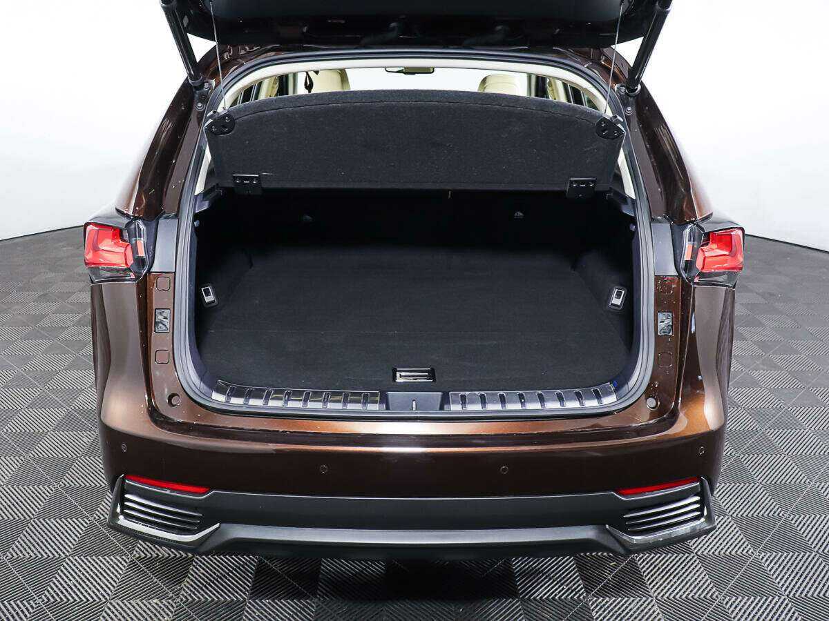 Купить Lexus NX, 2017, 25 726 км.. Фото: #9