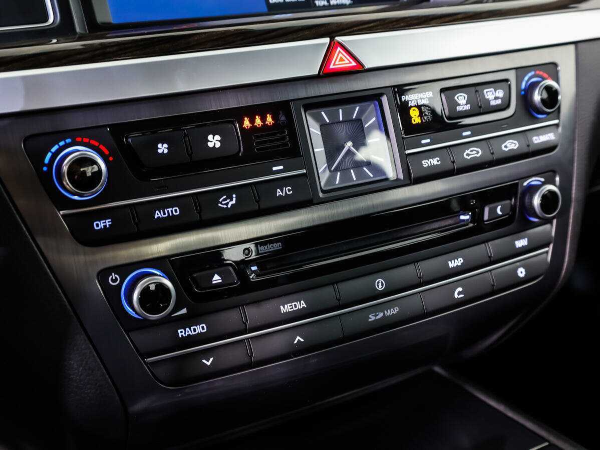 Купить Hyundai Genesis, 2014, 162 218 км.. Фото: #14