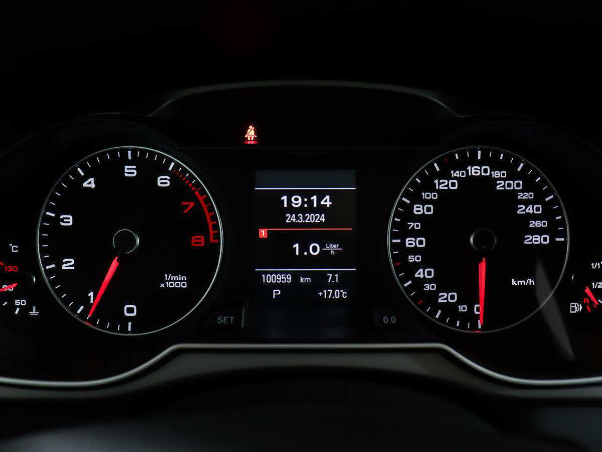 Купить Audi A4, 2012, 99 543 км.. Фото: #13