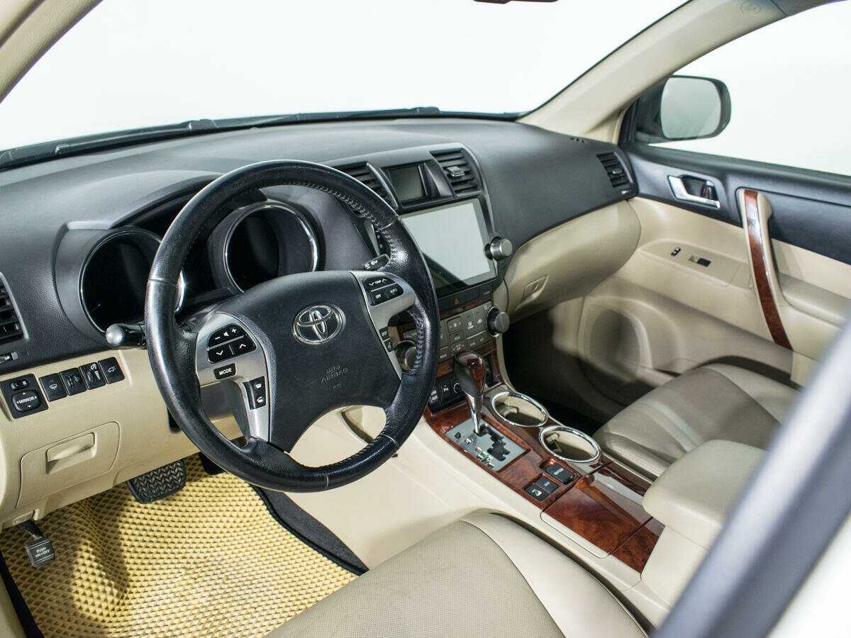 Купить Toyota Highlander, 2012, 124 150 км.. Фото: #10